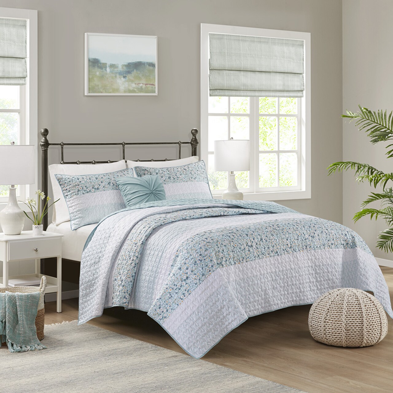 Gracie Mills 4 Piece Seersucker Quilt Set with Throw Pillow - GRACE-15440